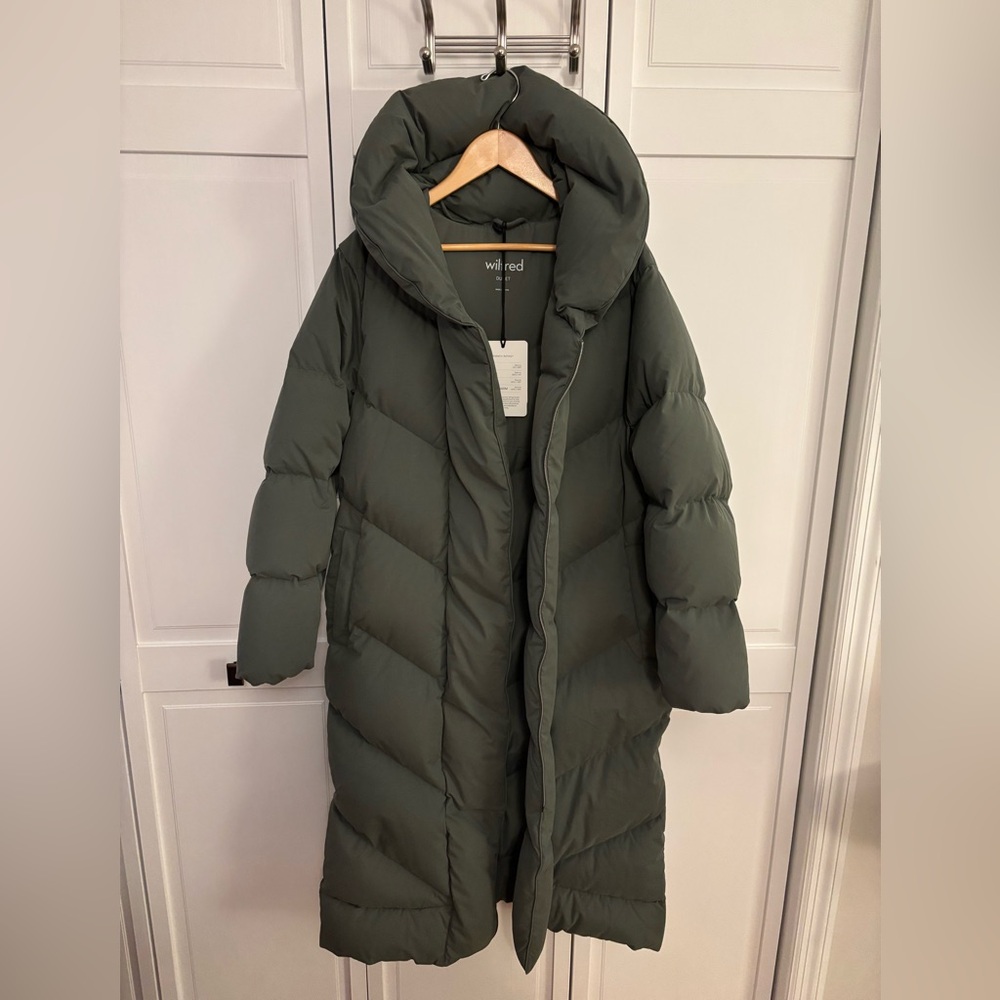 NWT Aritzia Wilfred duvet puffer coat, sage green, size S